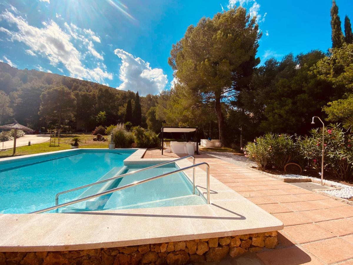 Private Villas Puerto Pollensa For Family Groups, Private Mountain Ideal For Runners, Trailers, Hikers, It Is Approximately 3 Minute Walk From The Beach Exterior photo