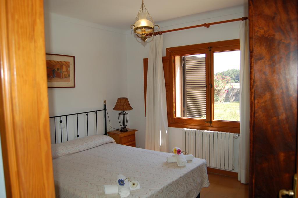 Private Villas Puerto Pollensa For Family Groups, Private Mountain Ideal For Runners, Trailers, Hikers, It Is Approximately 3 Minute Walk From The Beach Room photo